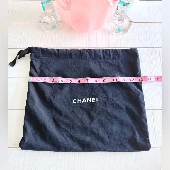 Chanel Box, Dust Bag,
Camellia Flower, Ribbon - Picture 4 of 9